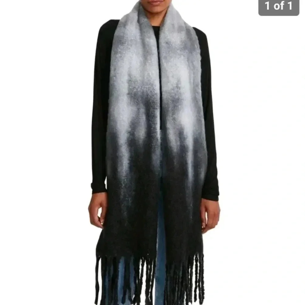 Steve Madden Tie Dyed Scarf Fringe  Super Soft Long Scarf Black Gray Fleece